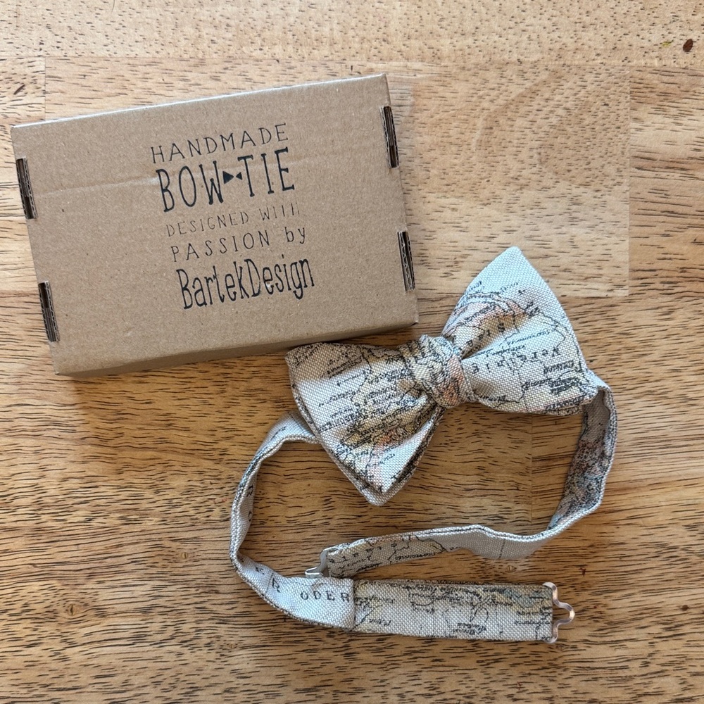 Handmade Map Bowtie mens tan bowtie world map bowtie design
